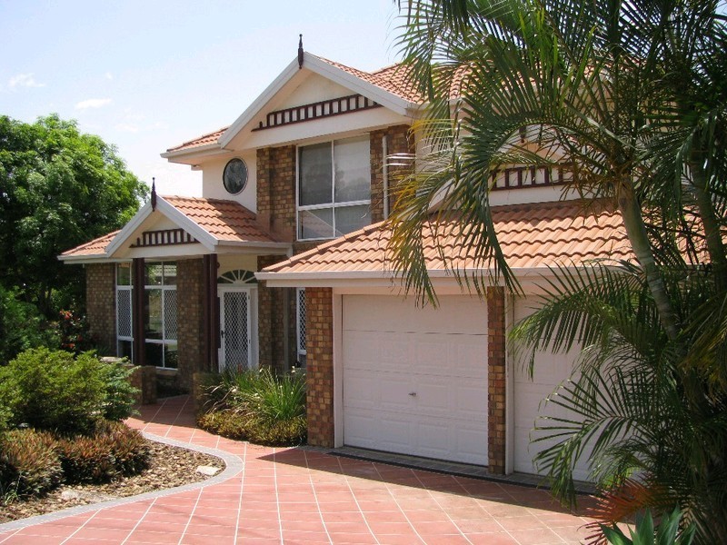 17 Castle Hill Drive, Murrumba Downs QLD 4503