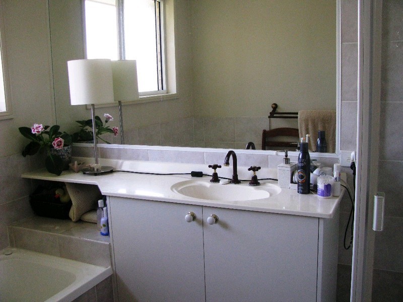 17 Castle Hill Drive, Murrumba Downs QLD 4503