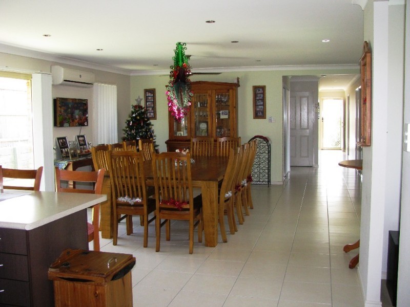 4 Caitlin Court, Kallangur QLD 4503