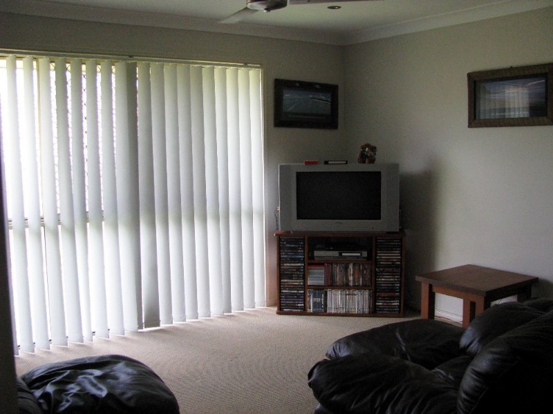 4 Caitlin Court, Kallangur QLD 4503