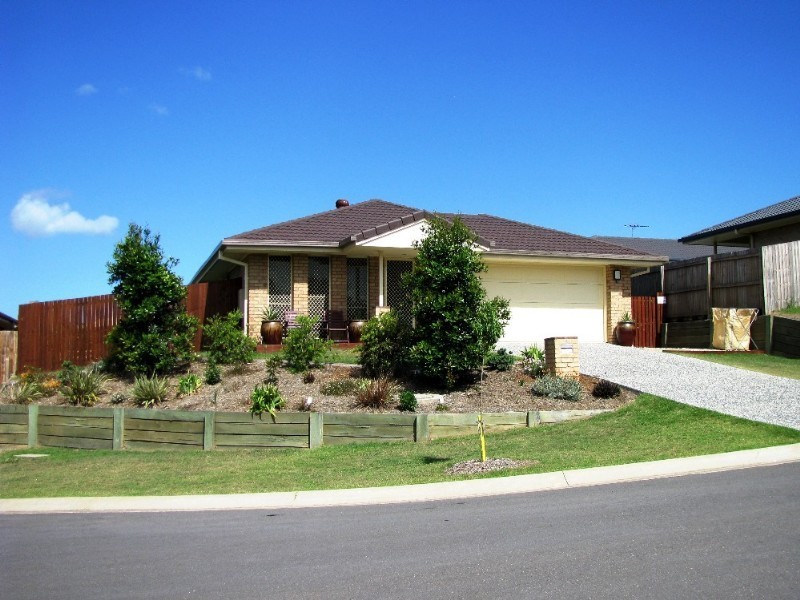 4 Caitlin Court, Kallangur QLD 4503