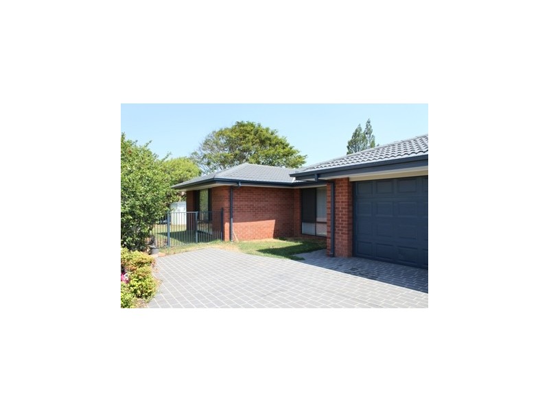 7 Waratah Court, Kallangur QLD 4503