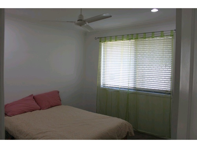 7 Waratah Court, Kallangur QLD 4503