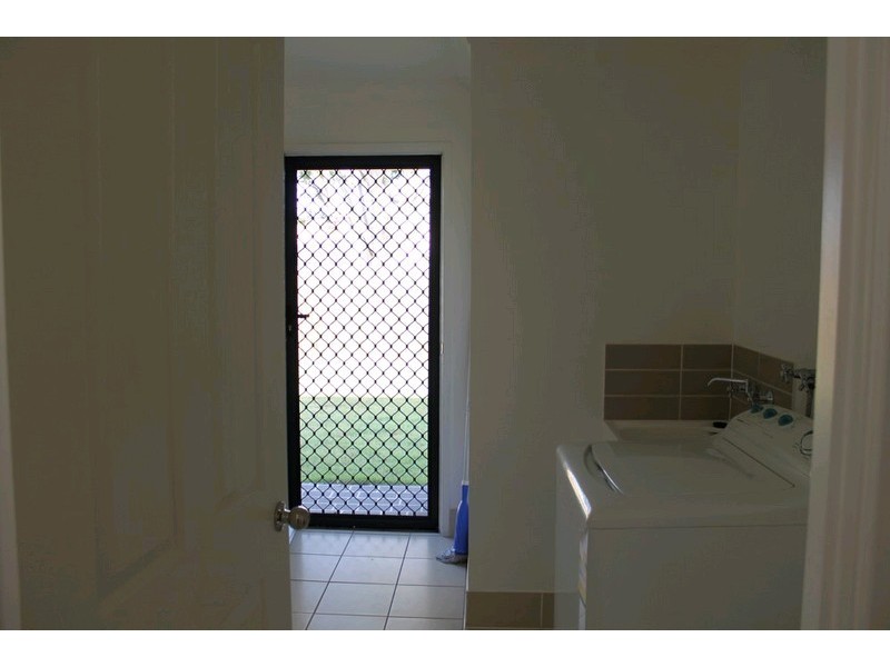 7 Waratah Court, Kallangur QLD 4503