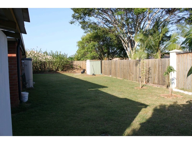 7 Waratah Court, Kallangur QLD 4503