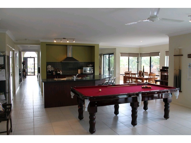 6 Manor Close, Murrumba Downs QLD 4503