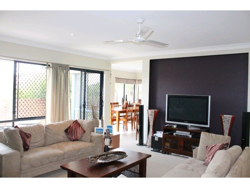 6 Manor Close, Murrumba Downs QLD 4503
