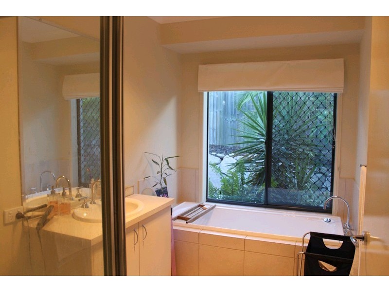 6 Manor Close, Murrumba Downs QLD 4503