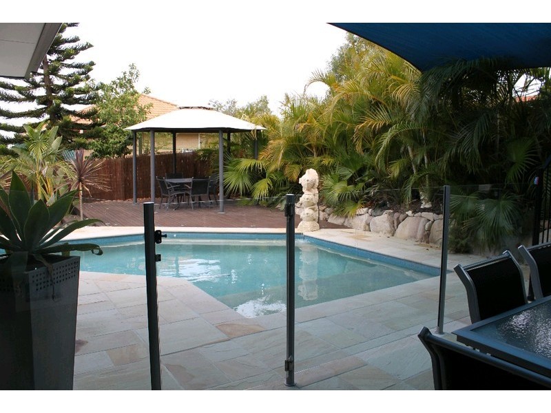 6 Manor Close, Murrumba Downs QLD 4503