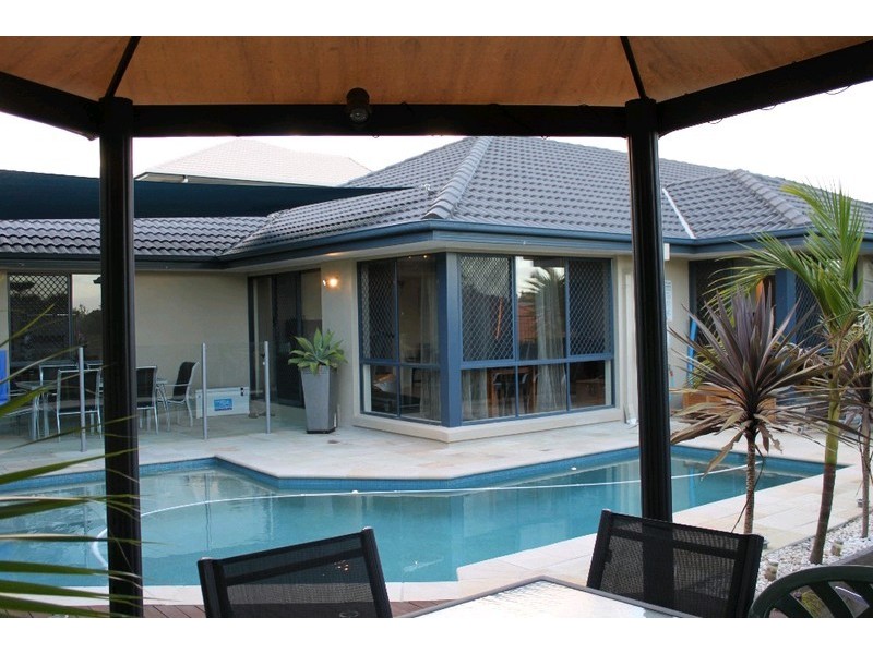 6 Manor Close, Murrumba Downs QLD 4503