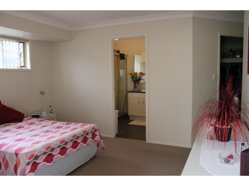 22 Fir Place, Warner QLD 4500