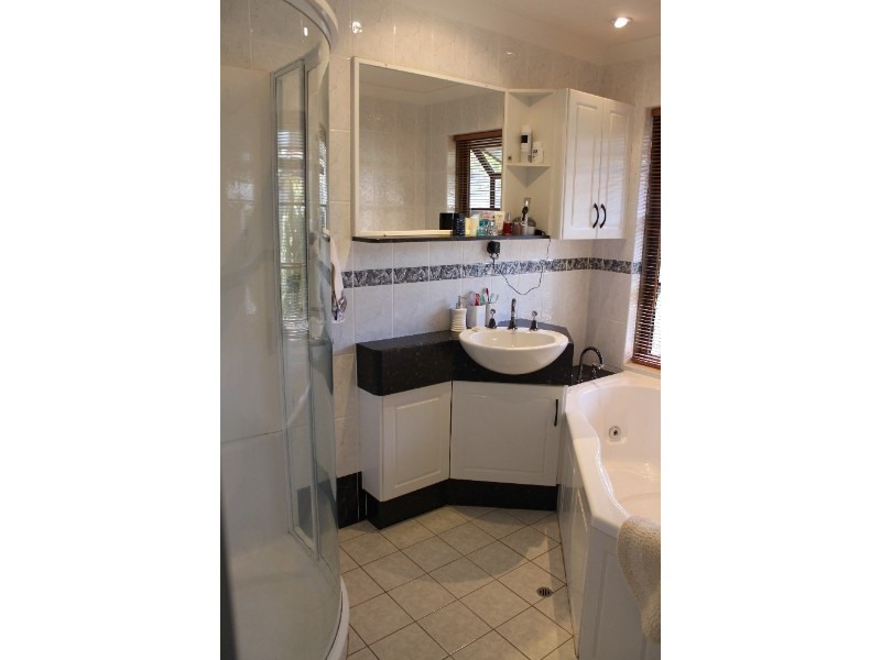 17 Bordeau Crescent, Petrie QLD 4502