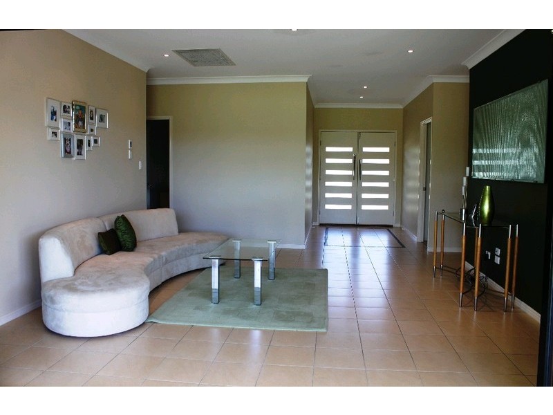 10 Glasstail Crescent, Narangba QLD 4504