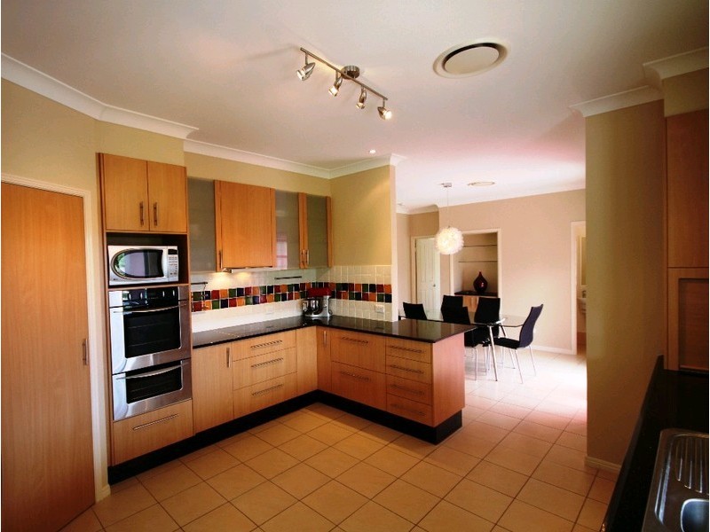 10 Glasstail Crescent, Narangba QLD 4504