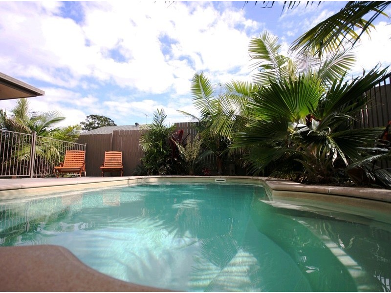4 Bella Street, Cashmere QLD 4500
