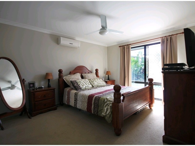 4 Bella Street, Cashmere QLD 4500