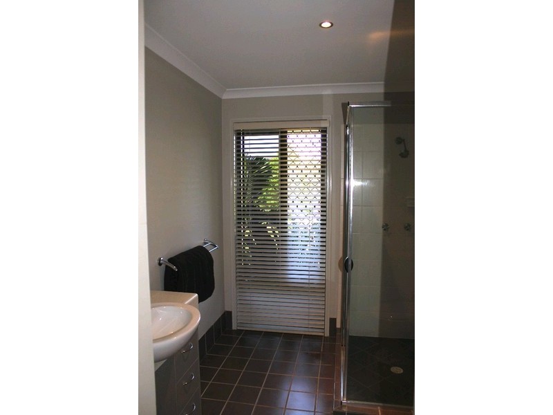 4 Bella Street, Cashmere QLD 4500