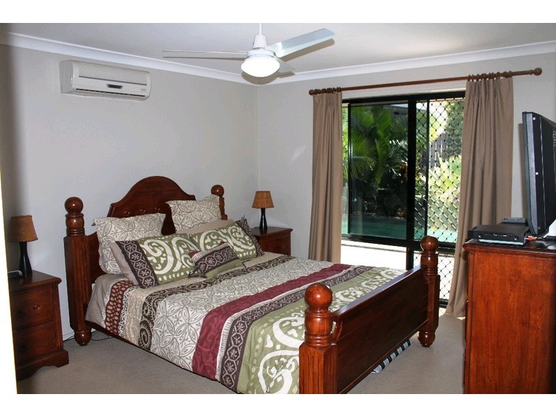 4 Bella Street, Cashmere QLD 4500