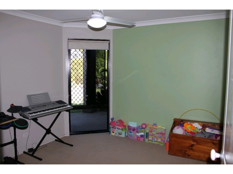 4 Bella Street, Cashmere QLD 4500