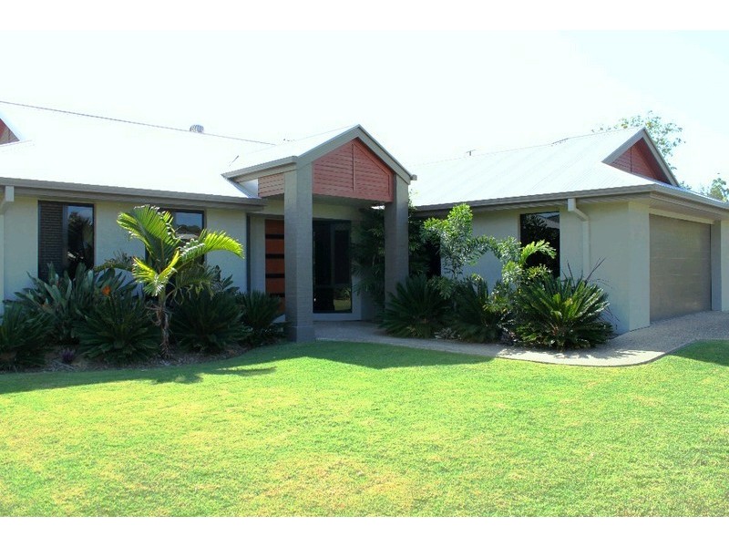 4 Bella Street, Cashmere QLD 4500