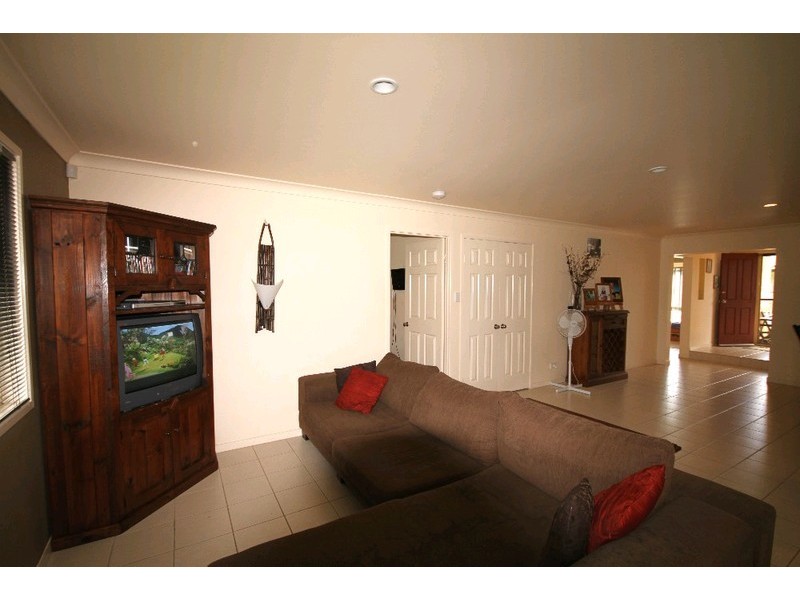 60 Balstrup Road, Kallangur QLD 4503