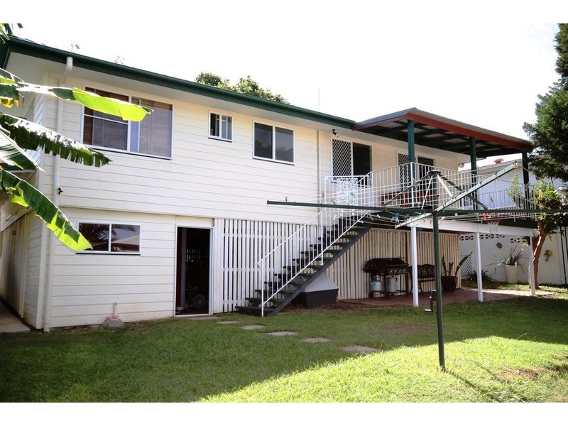 12 Neilson Street, Lawnton QLD 4501