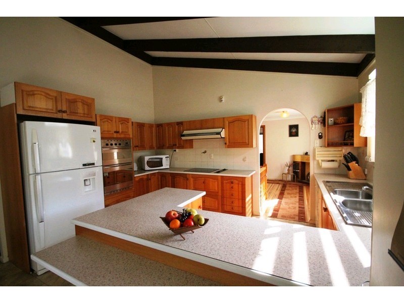 8 Sylvan Court, Kallangur QLD 4503