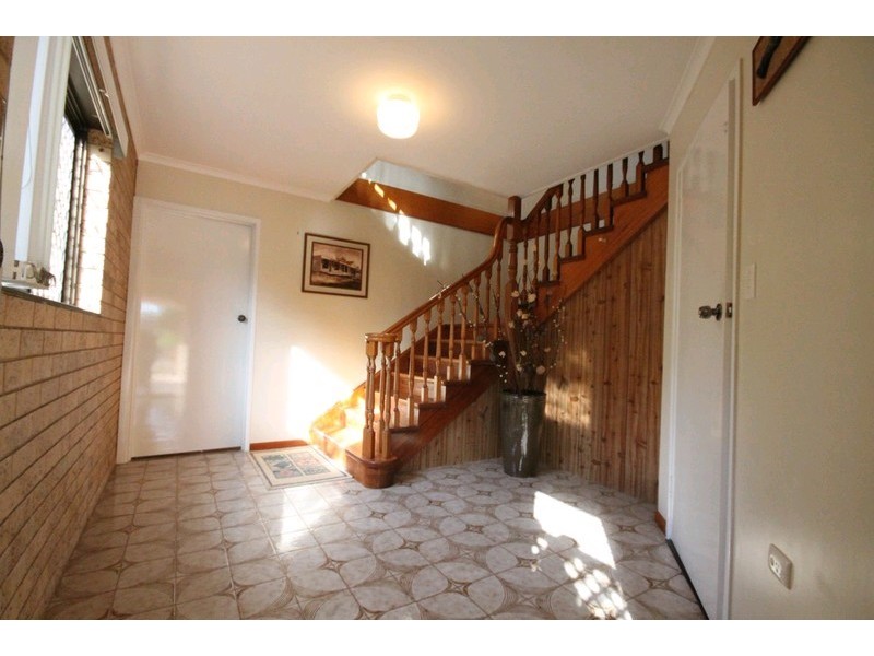 8 Sylvan Court, Kallangur QLD 4503