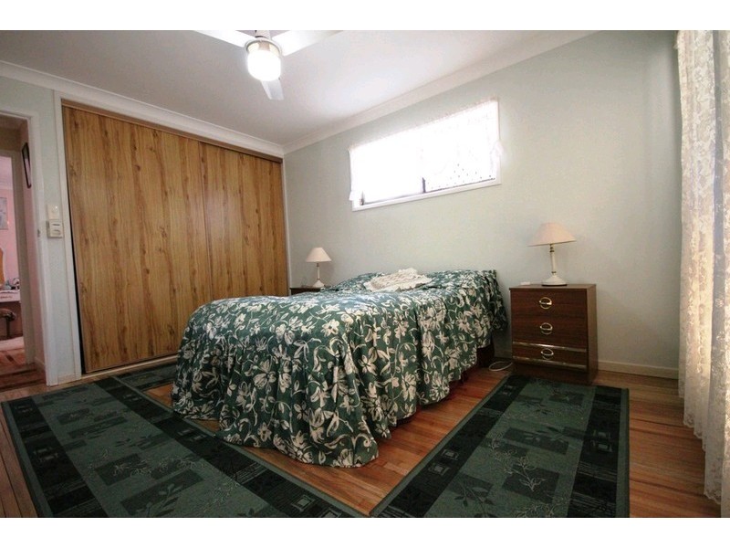 8 Sylvan Court, Kallangur QLD 4503