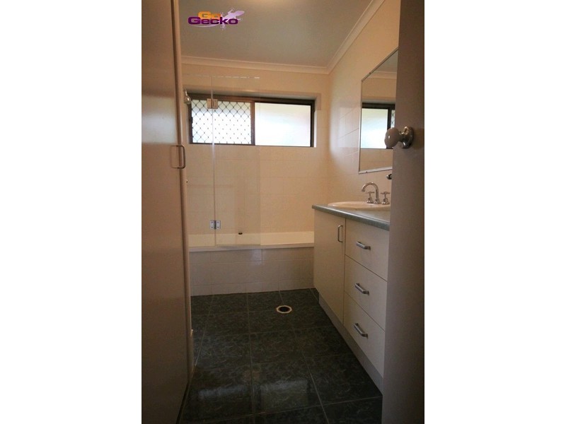 9 Glendon Court, Kallangur QLD 4503