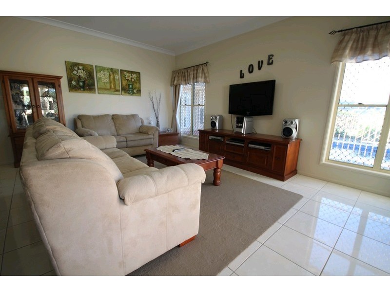 65 River Oak Way, Narangba QLD 4504