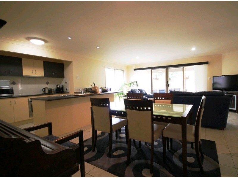 8 Ulysses Street, Kallangur QLD 4503