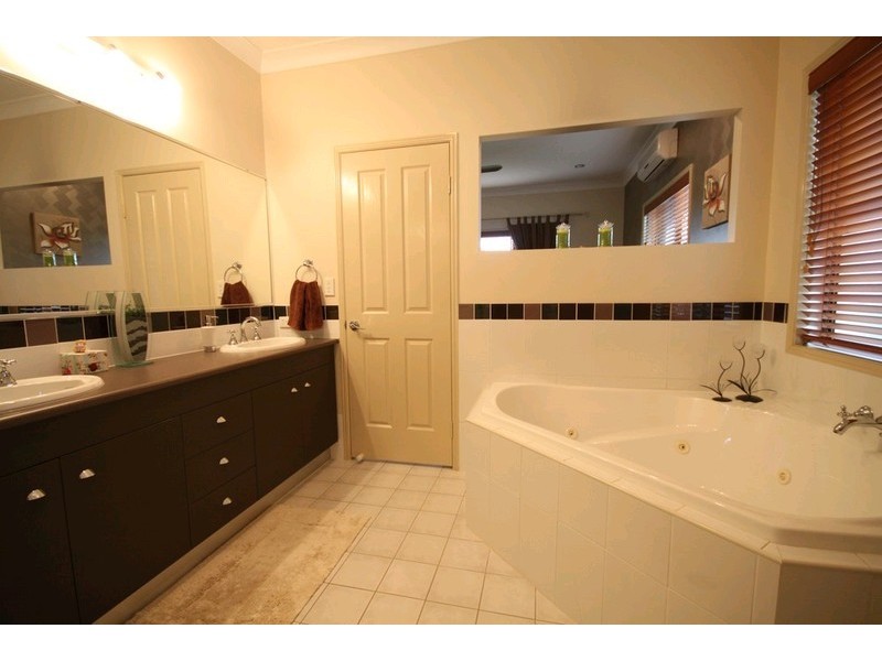 145 Forest Ridge Drive, Narangba QLD 4504