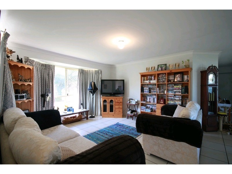 10 St Aidens Court, Kallangur QLD 4503