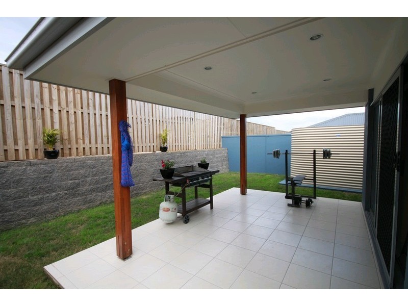 9 Jowarra Street, Kallangur QLD 4503