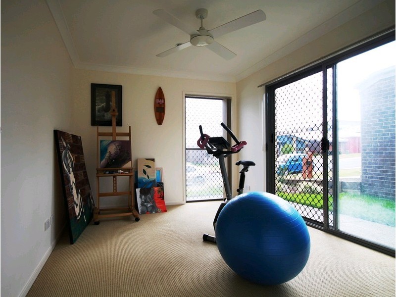 9 Jowarra Street, Kallangur QLD 4503