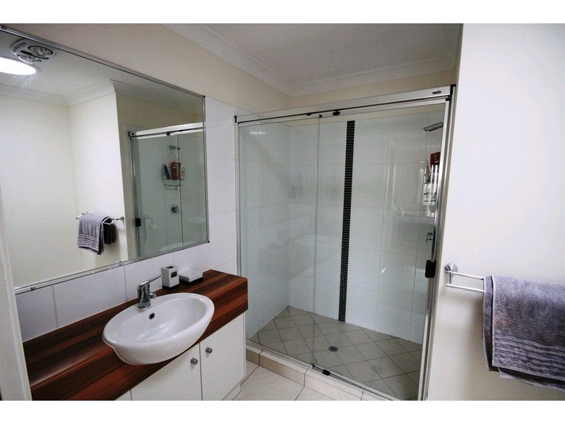 9 Jowarra Street, Kallangur QLD 4503