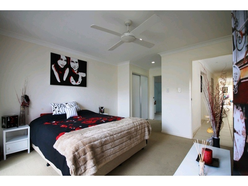 9 Jowarra Street, Kallangur QLD 4503