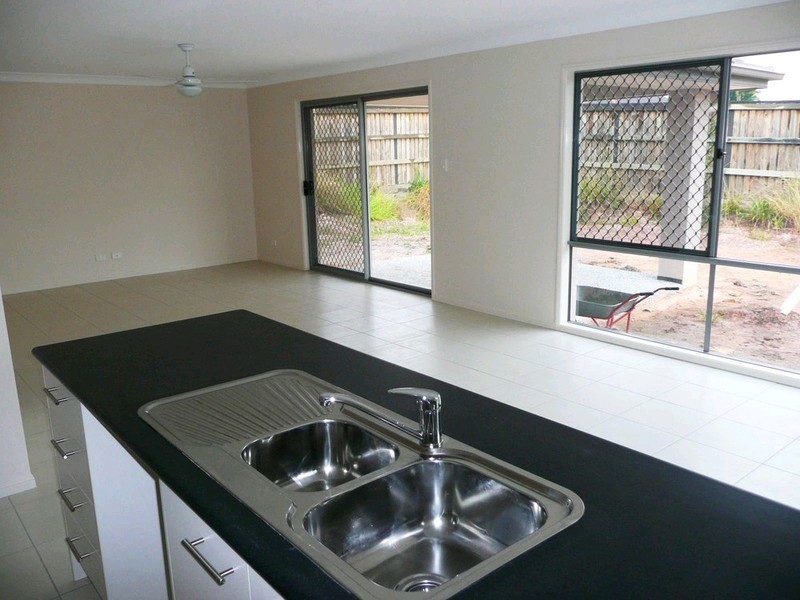 20 Waterway Crescent, Murrumba Downs QLD 4503