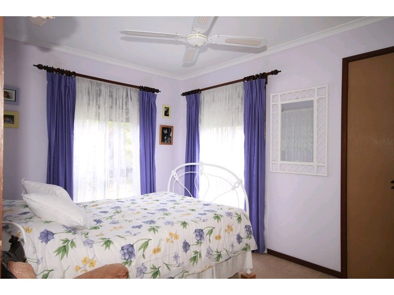 35 Arrakune Crescent, Kallangur QLD 4503