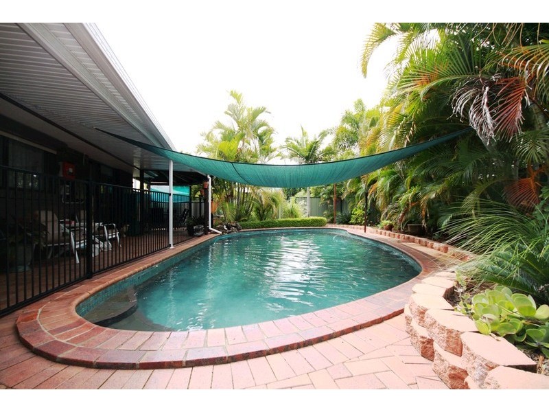 35 Arrakune Crescent, Kallangur QLD 4503