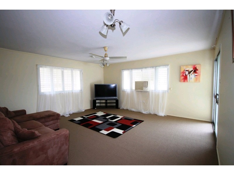 21 McNeill Road, Kallangur QLD 4503