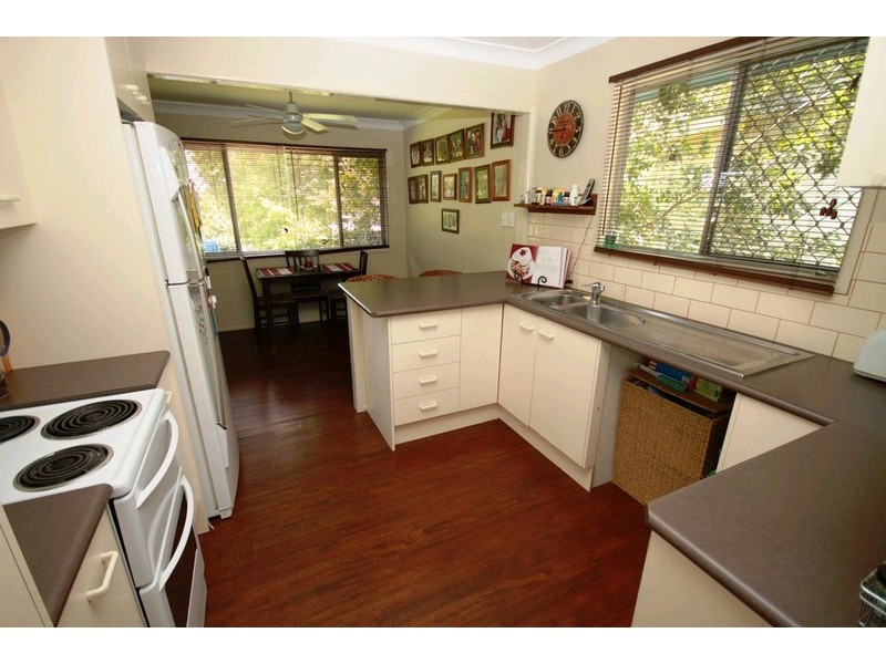 28 Andrew Street, Kallangur QLD 4503