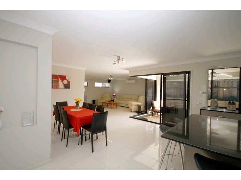 15 Marasco Court, Dakabin QLD 4503