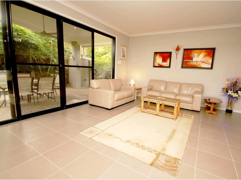 18 Birdwing Cres, Kallangur QLD 4503