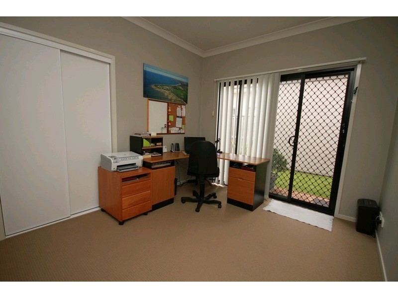 18 Birdwing Cres, Kallangur QLD 4503