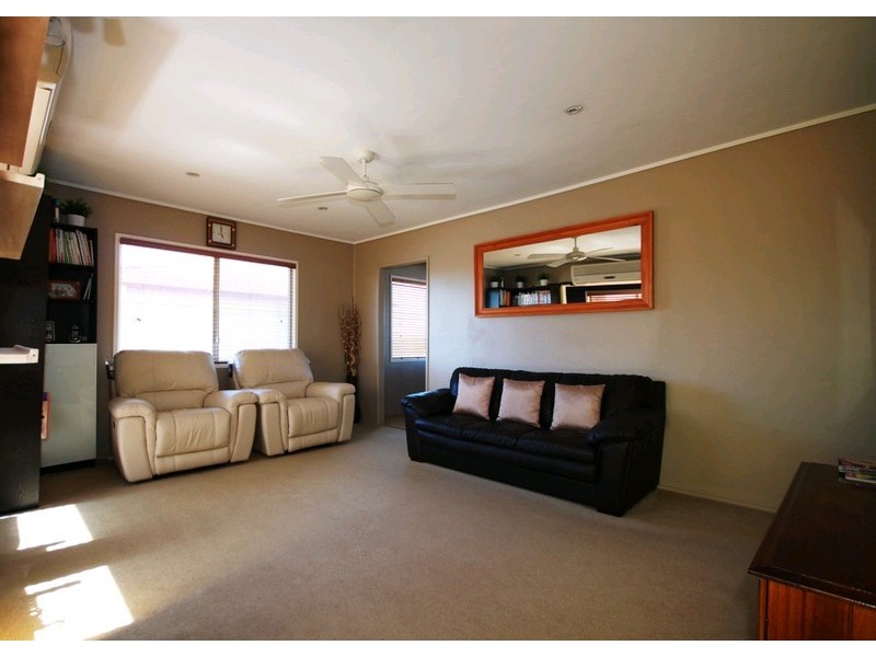 9 Baines Street, Kallangur QLD 4503