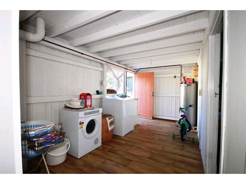 9 Baines Street, Kallangur QLD 4503