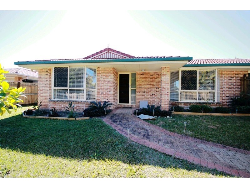 4 Roseann Street, Kallangur QLD 4503