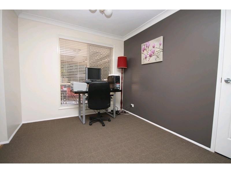 4 Roseann Street, Kallangur QLD 4503